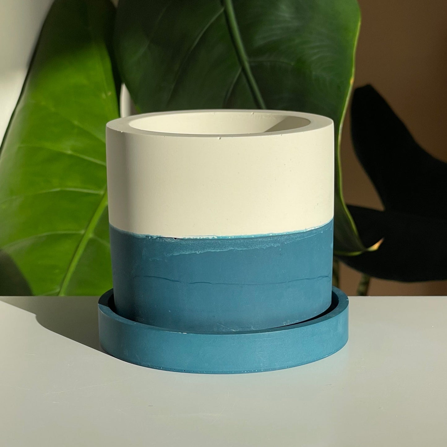 Groves Refillable Candle Pot -
Navy
