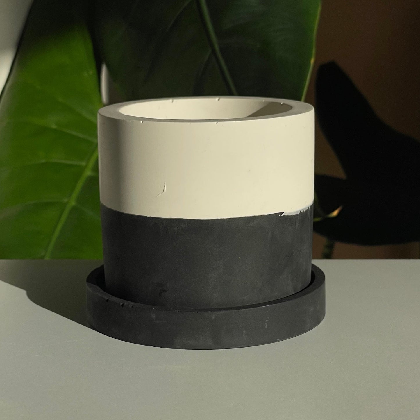 Groves Refillable Candle Pot -
Monochrome